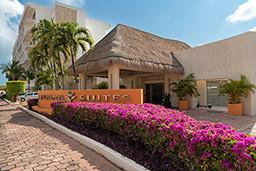 Laguna Suites Golf and Spa